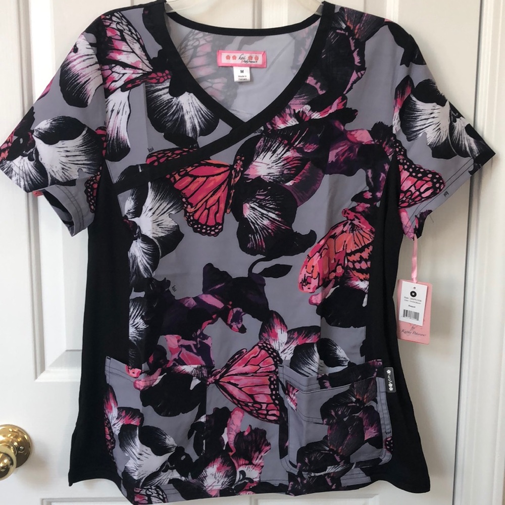 Women’s koi scrub top